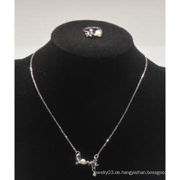 Valentinstag &quot;Love&quot; mit Diamant-Halskette mit Ring-Set (XJW13557)